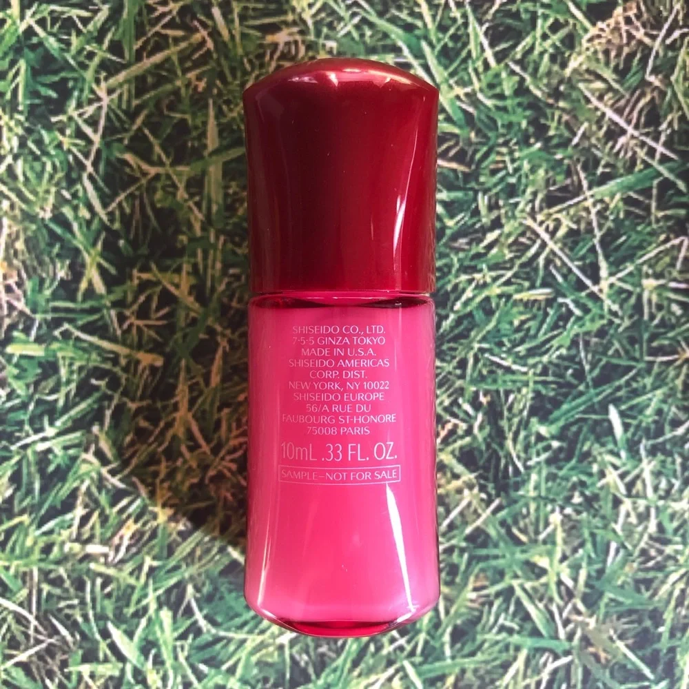 Shiseido Ginza Tokyo Red Makeup Bag with .33 oz Ultimune Deluxe Sample Included